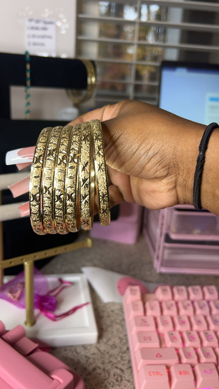 4 Bangles Flash Sale✨