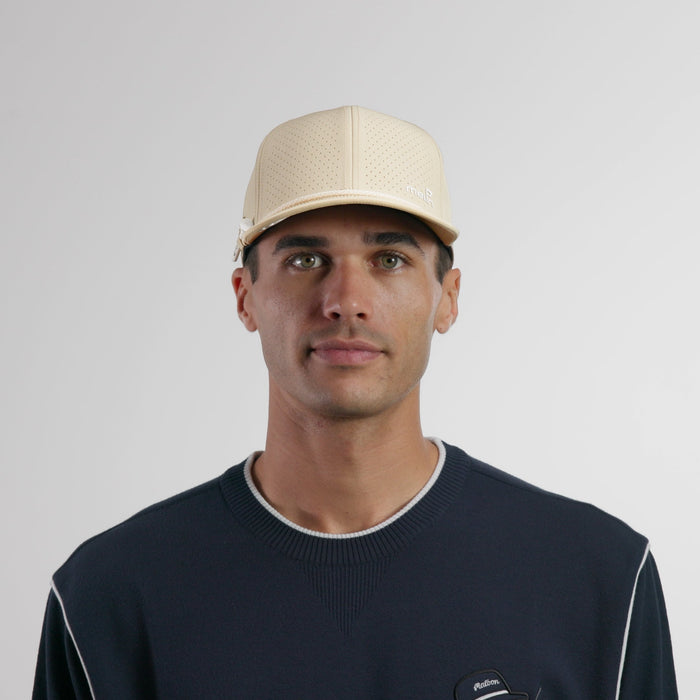 The model-image of the melin Vintage Fit Compass Links Hydro hat in khaki