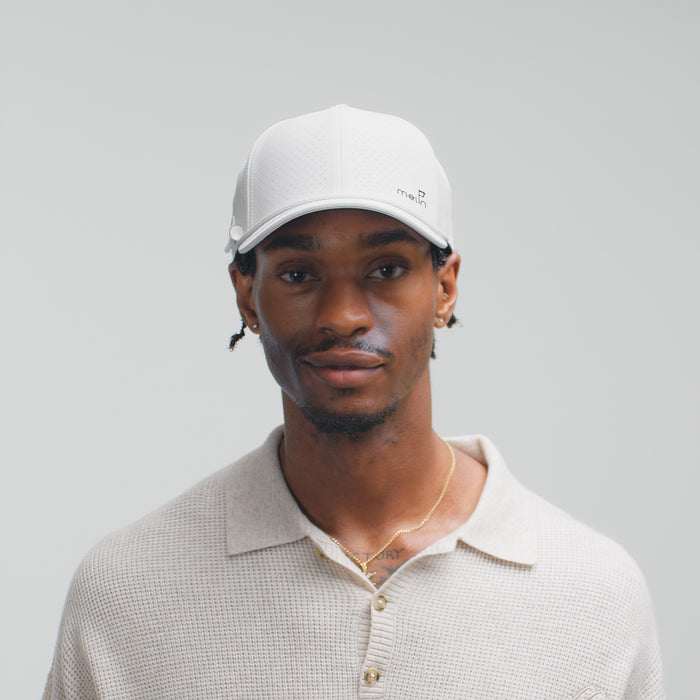The model-image of the melin Vintage Fit Compass Links Hydro hat in white