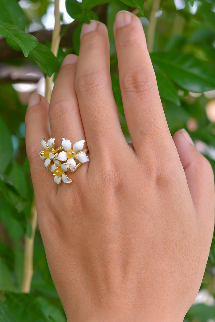 Dok Kaew Flower Ring | White Enamel & Polished Brass Adjustable Floral Ring