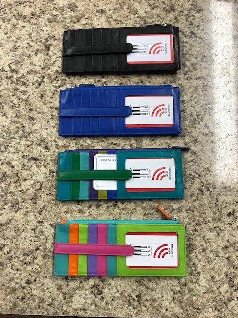 ILI RFID-Blocking Stacker Card Case With Zippered Pocket and ID window 7800