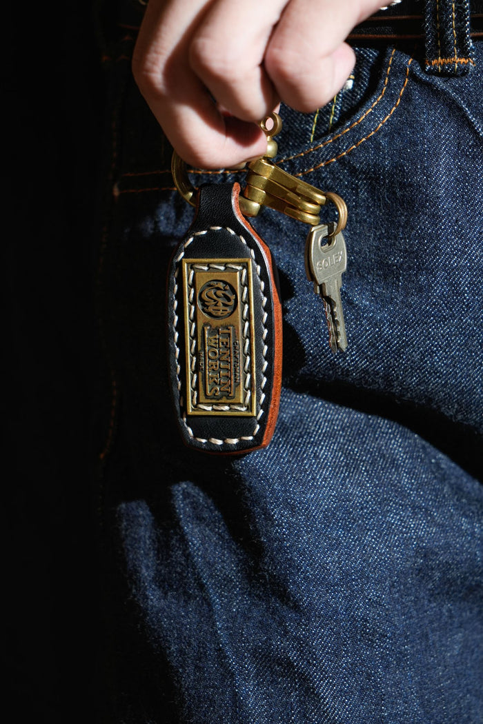 KH06 KEY HOLDER - BLACK