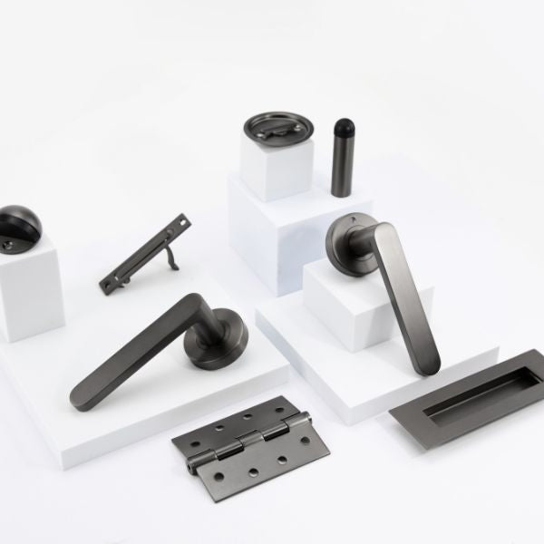 Lockwood Vivid V3 Passage Lever Set Round Rose Gunmetal | The Blue Space