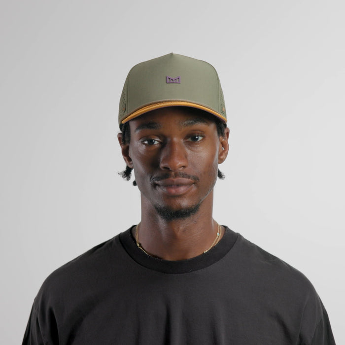 The model-image of the melin Split Fit Odysea Rope Bulls Icon Hydro hat in transit