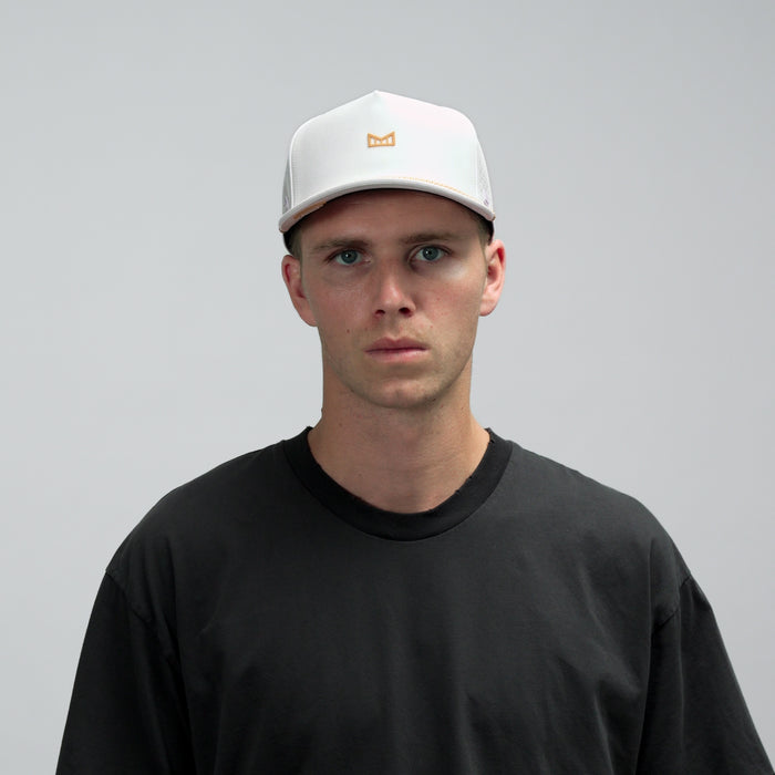 The model-image of melin's Odysea Rope Bulls Icon Hydro hat - White / Gum
