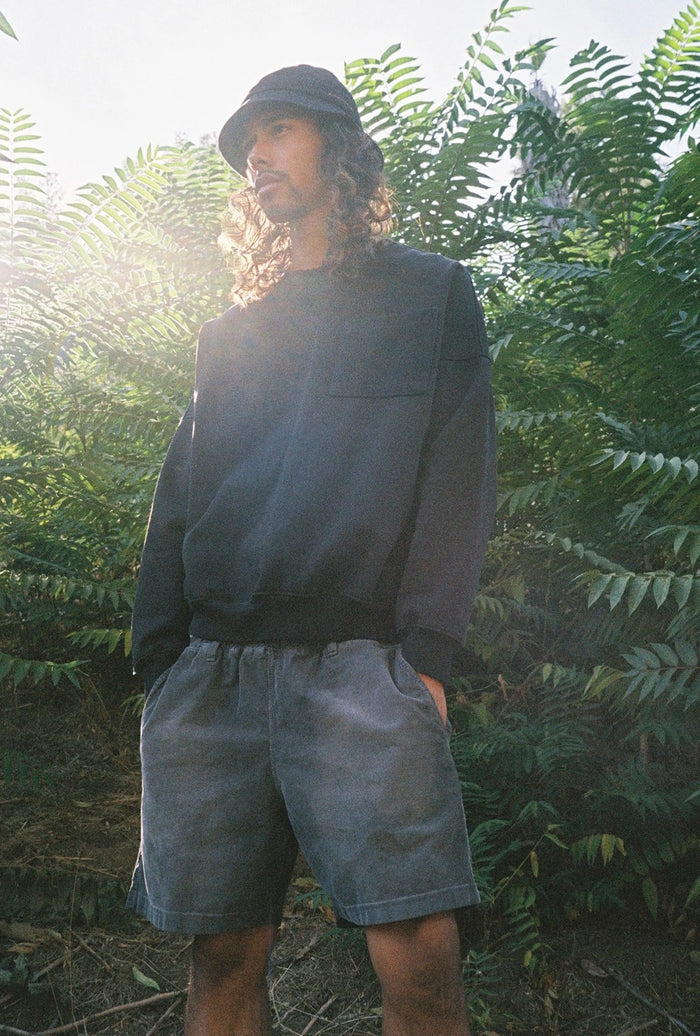 REVERSE POCKET CREW - AGED BLACK