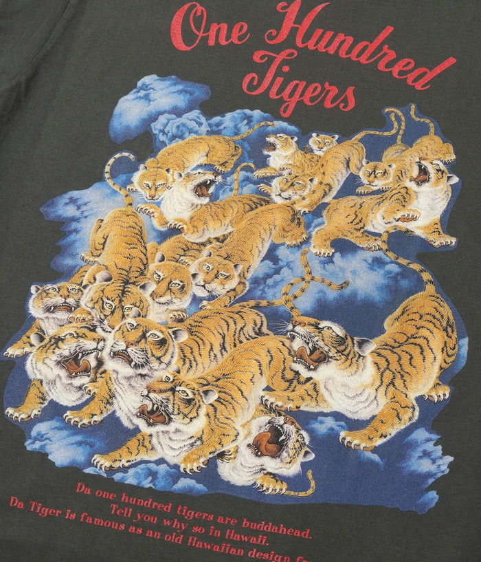 SS79162 SUNSURF PRINT TEE S/S ONE HUNDRED TIGERS - BLACK