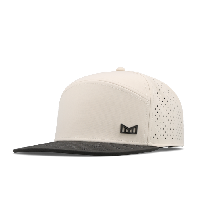The front, angled view of the melin Trenches Icon Hydro Horizon Fit in Moonbeam / Pirate Black