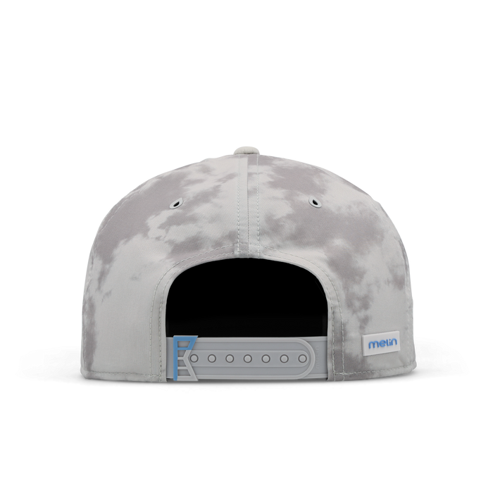 The back view of the melin Trenches Links Hydro  Horizon Fit in  Sky / Light Grey